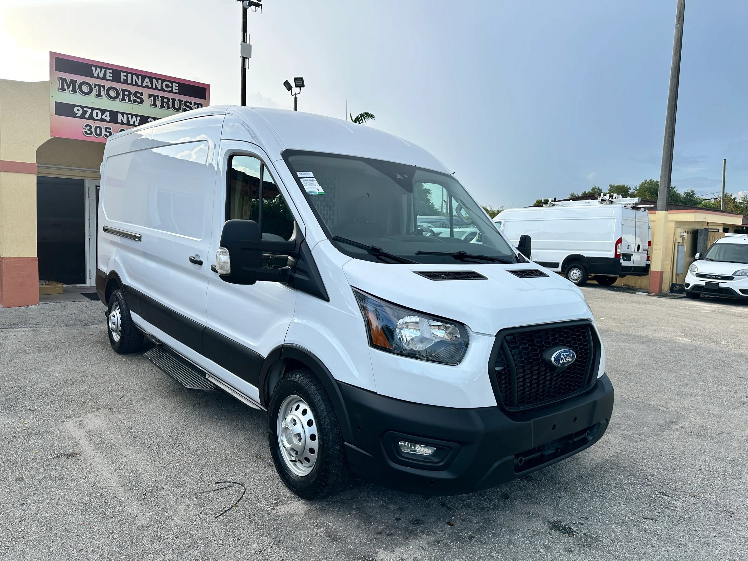 Used 2022 Ford Transit 350 Medium Roof w/ Upfitter Package RWD image 8