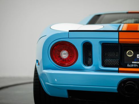 Used 2006 Ford GT image 27