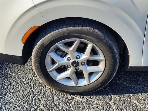 Used 2022 Kia Soul LX w/ Technology Package image 14