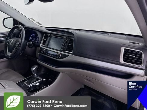 Used 2018 Toyota Highlander XLE w/ Protection Package #3 AWD/4WD image 34