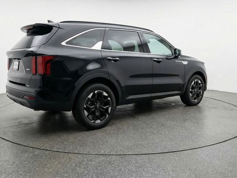 Used 2024 Kia Sorento S AWD/4WD image 9