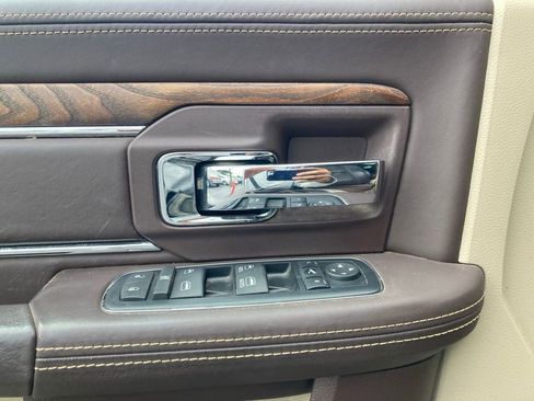 Used 2016 RAM 2500 Longhorn w/ Convenience Group AWD/4WD image 13