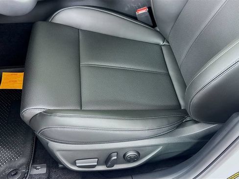 Certified 2026 Genesis G70 2.5T RWD image 21