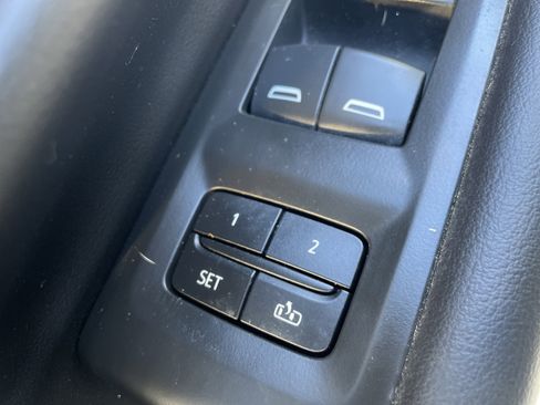 Used 2021 Chevrolet Tahoe Z71 w/ Luxury Package image 33