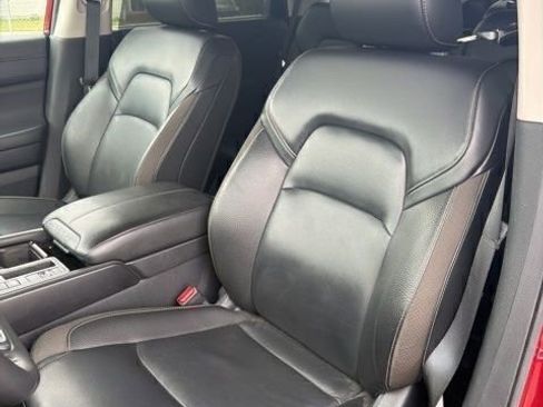 Used 2024 Nissan Pathfinder SL w/ SL Premium Package image 9