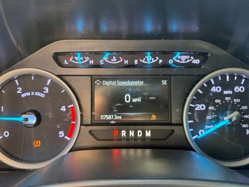 Used 2020 Ford F250 XLT w/ FX4 Off-Road Package AWD/4WD image 18