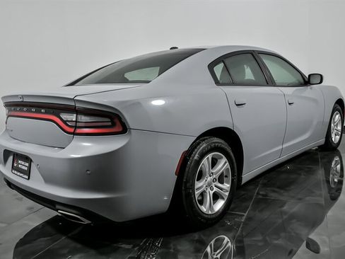 Used 2021 Dodge Charger SXT w/ Leather Interior Group image 11