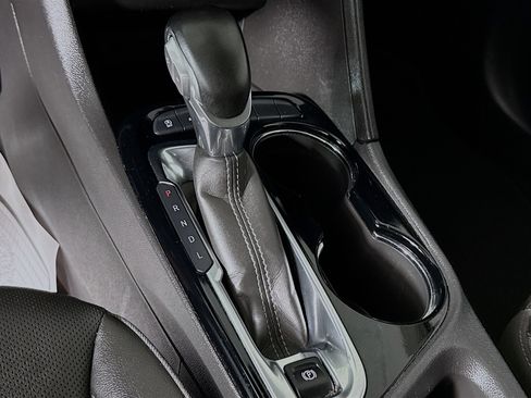 Used 2024 Buick Encore GX Sport Touring image 19