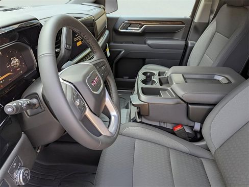 New 2026 GMC Sierra 1500 Elevation image 8