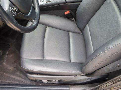 Used 2016 BMW 528i Sedan image 16