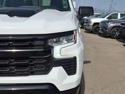 Used 2025 Chevrolet Silverado 1500 LT Trail Boss w/ Convenience Package II AWD/4WD image 10