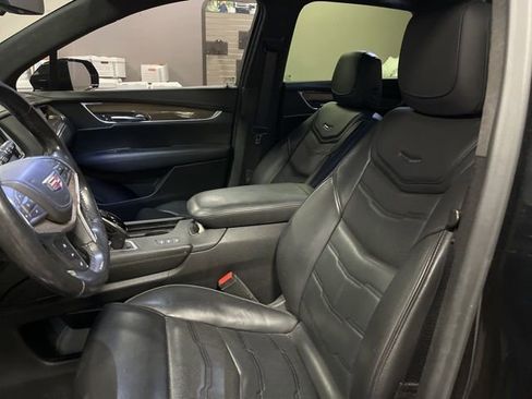 Used 2018 Cadillac XT5 Platinum image 18