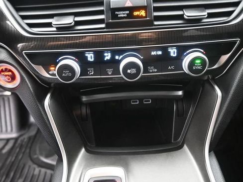 Used 2022 Honda Accord Sport image 6