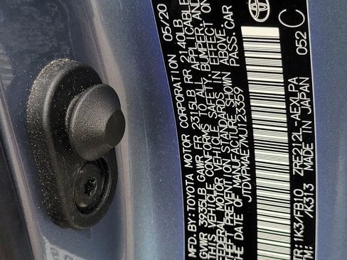 Used 2021 Toyota Corolla LE w/ LE Convenience Package image 31