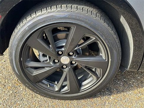 Used 2021 Buick Envision Essence w/ Sport Touring Package image 5