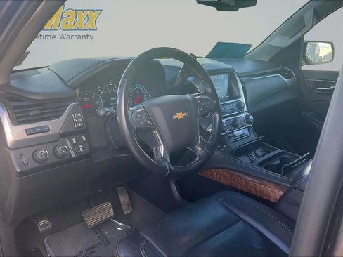 Used 2019 Chevrolet Suburban Premier AWD/4WD image 23