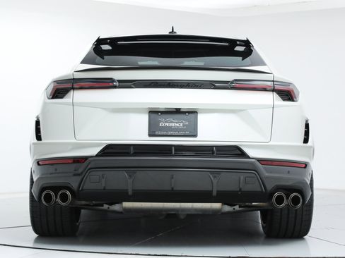 Used 2023 Lamborghini Urus Performante image 4