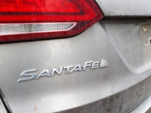 Used 2017 Hyundai Santa Fe Sport image 11