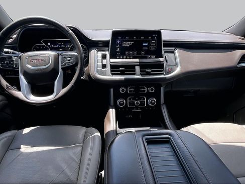 Used 2021 GMC Yukon XL SLT w/ SLT Premium Package RWD image 16