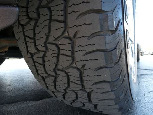 Used 2020 GMC Sierra 1500 SLT w/ SLT Premium Package image 11