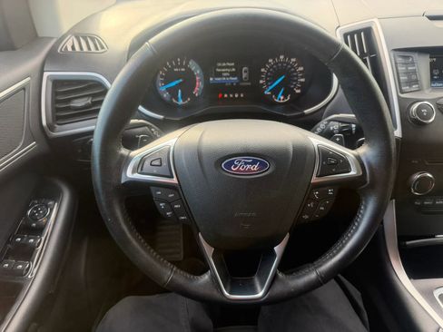 Used 2018 Ford Edge SEL AWD/4WD image 12