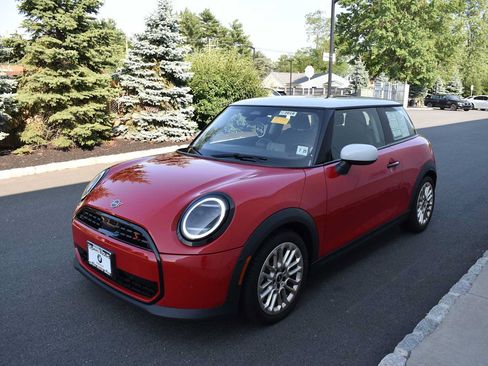 Used 2025 MINI Cooper S FWD image 3