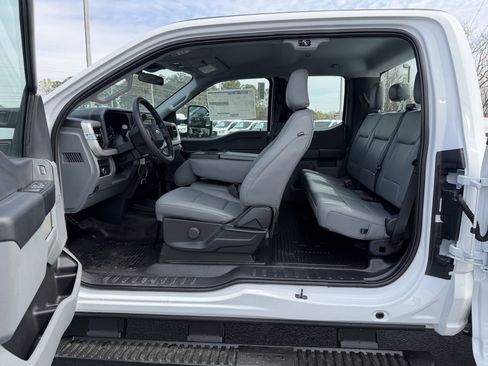 New 2026 Ford F250 XL w/ XL Driver Assist Package AWD/4WD image 21