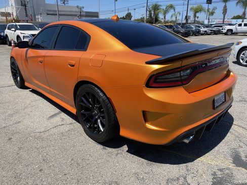 Used 2018 Dodge Charger R/T Scat Pack w/ Dynamics Package RWD image 12