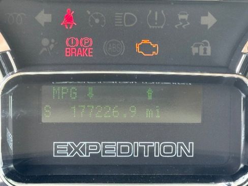 Used 2010 Ford Expedition EL Eddie Bauer image 13