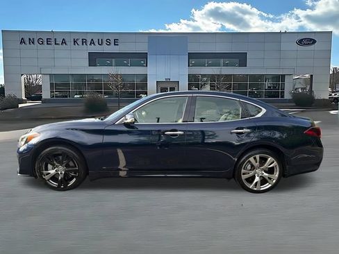 Used 2016 INFINITI Q70 3.7 w/ Sport Package AWD/4WD image 4