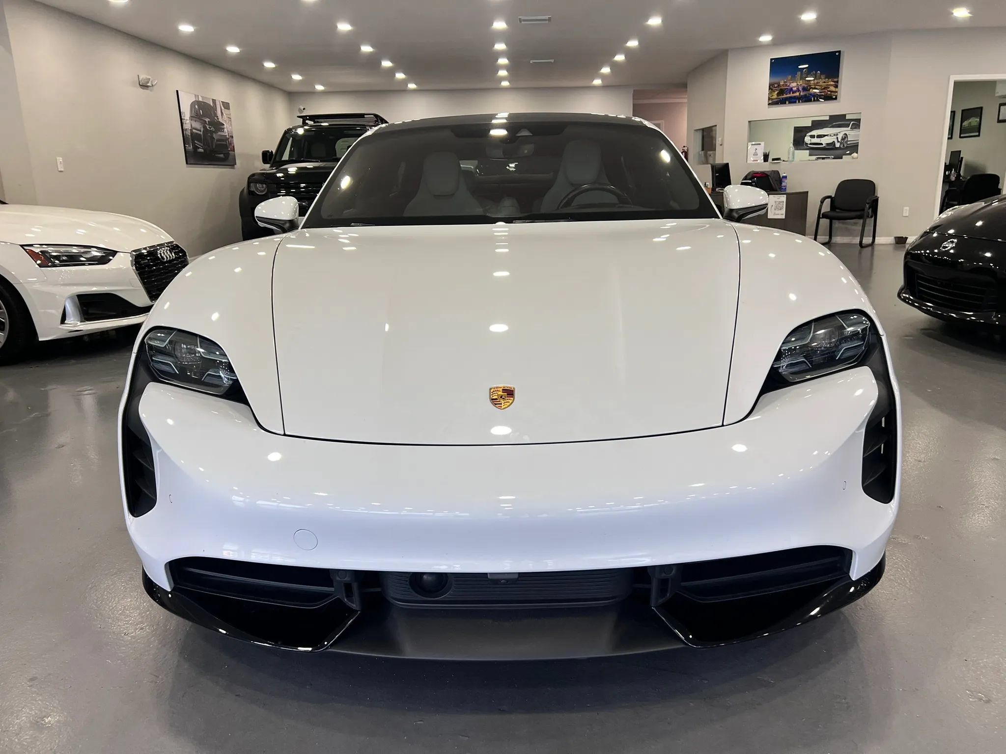 Used 2020 Porsche Taycan Turbo AWD/4WD image 2