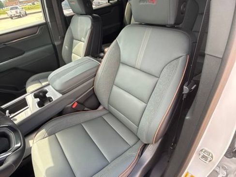 New 2026 GMC Acadia AT4 w/ Super Cruise Package AWD/4WD image 37