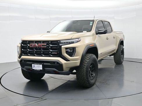 Used 2023 GMC Canyon AT4 w/ AT4 Premium Package image 3