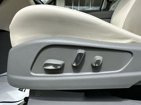 Used 2023 Cadillac XT6 Premium Luxury w/ Technology Package image 20