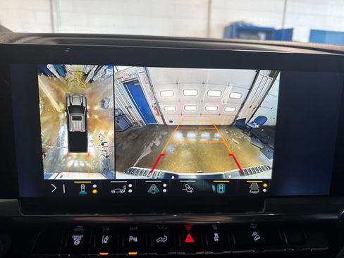 Used 2024 Chevrolet Silverado 2500 LTZ w/ LTZ Plus Package image 23