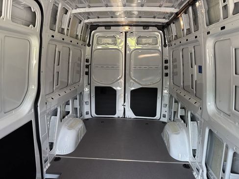 New 2025 Mercedes-Benz Sprinter 2500 image 25