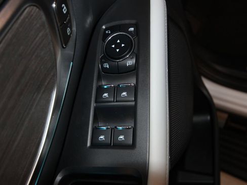 Used 2025 Ford Expedition Platinum w/ Platinum Ultimate Package image 6