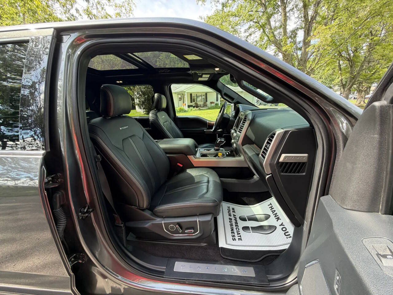 Used 2015 Ford F150 Platinum w/ Equipment Group 701A Luxury AWD/4WD image 22
