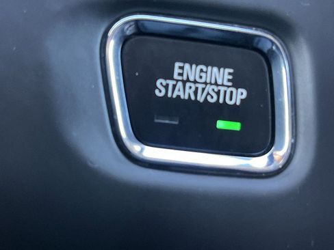 Used 2023 GMC Acadia SLE w/ Elevation Edition image 16