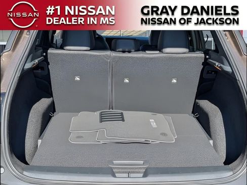 New 2026 Nissan Kicks SR w/ Cold Weather Package image 24