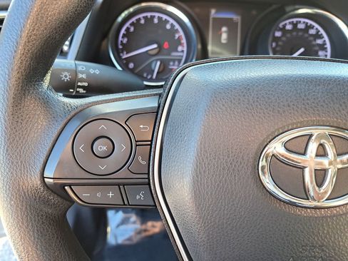 Used 2019 Toyota Camry LE w/ Phone Cable & Charge Package image 18