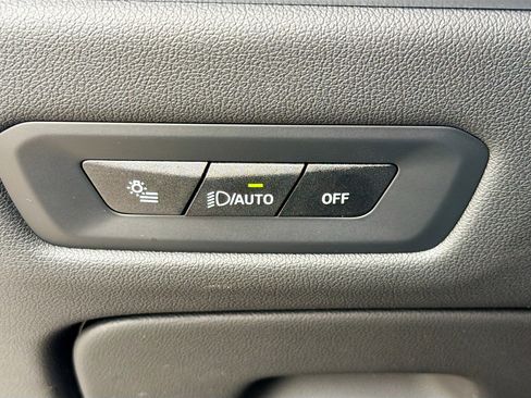 Used 2025 BMW X6 xDrive40i w/ Premium Package image 36