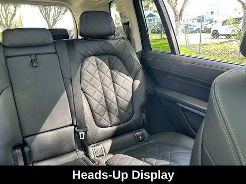 Used 2024 BMW X7 xDrive40i image 15