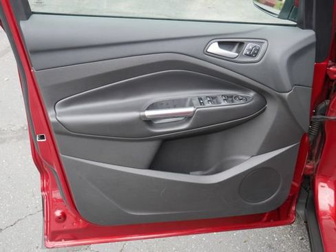 Used 2018 Ford Escape Titanium FWD image 15