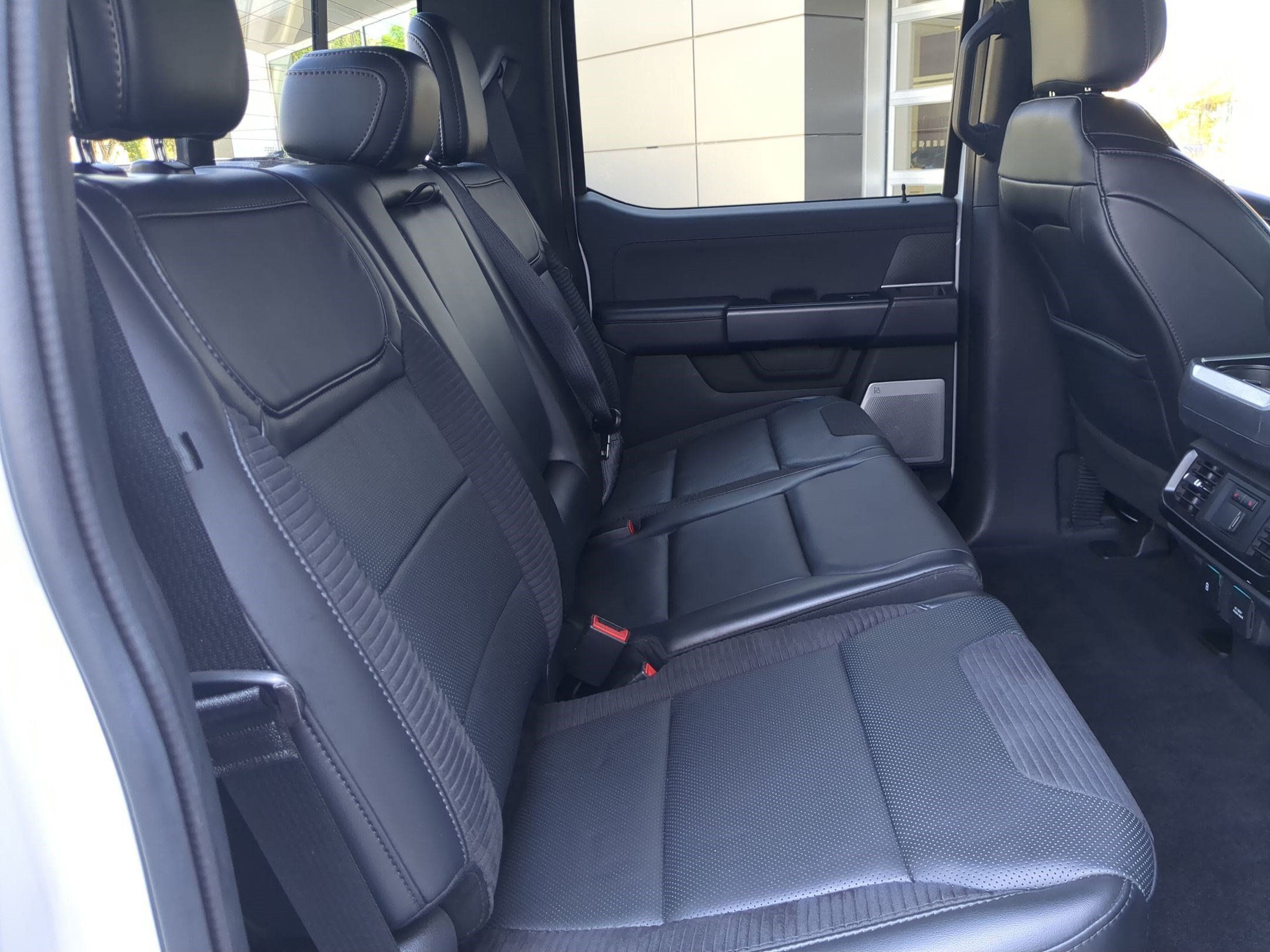 Used 2023 Ford F150 Raptor w/ Raptor Carbon Fiber Package AWD/4WD image 32