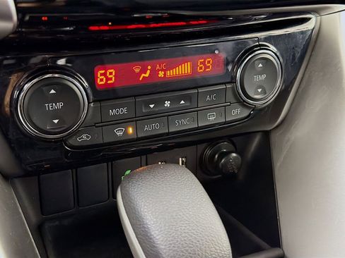 Used 2024 Mitsubishi Eclipse Cross SE image 19