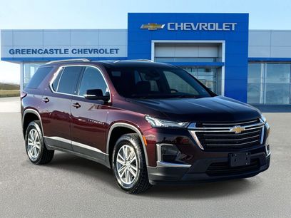 Used 2023 Chevrolet Traverse LT w/ Rear Camera Mirror Package