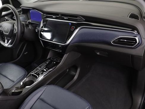 Certified 2023 Chevrolet Bolt EUV Premier w/ Sun & Sound Package image 22