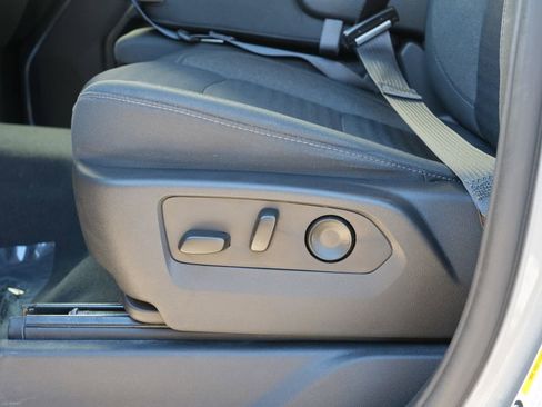 Used 2023 Chevrolet Silverado 1500 LT w/ Convenience Package II image 16