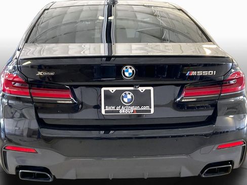 Used 2022 BMW M550i xDrive w/ Executive Package AWD/4WD image 4
